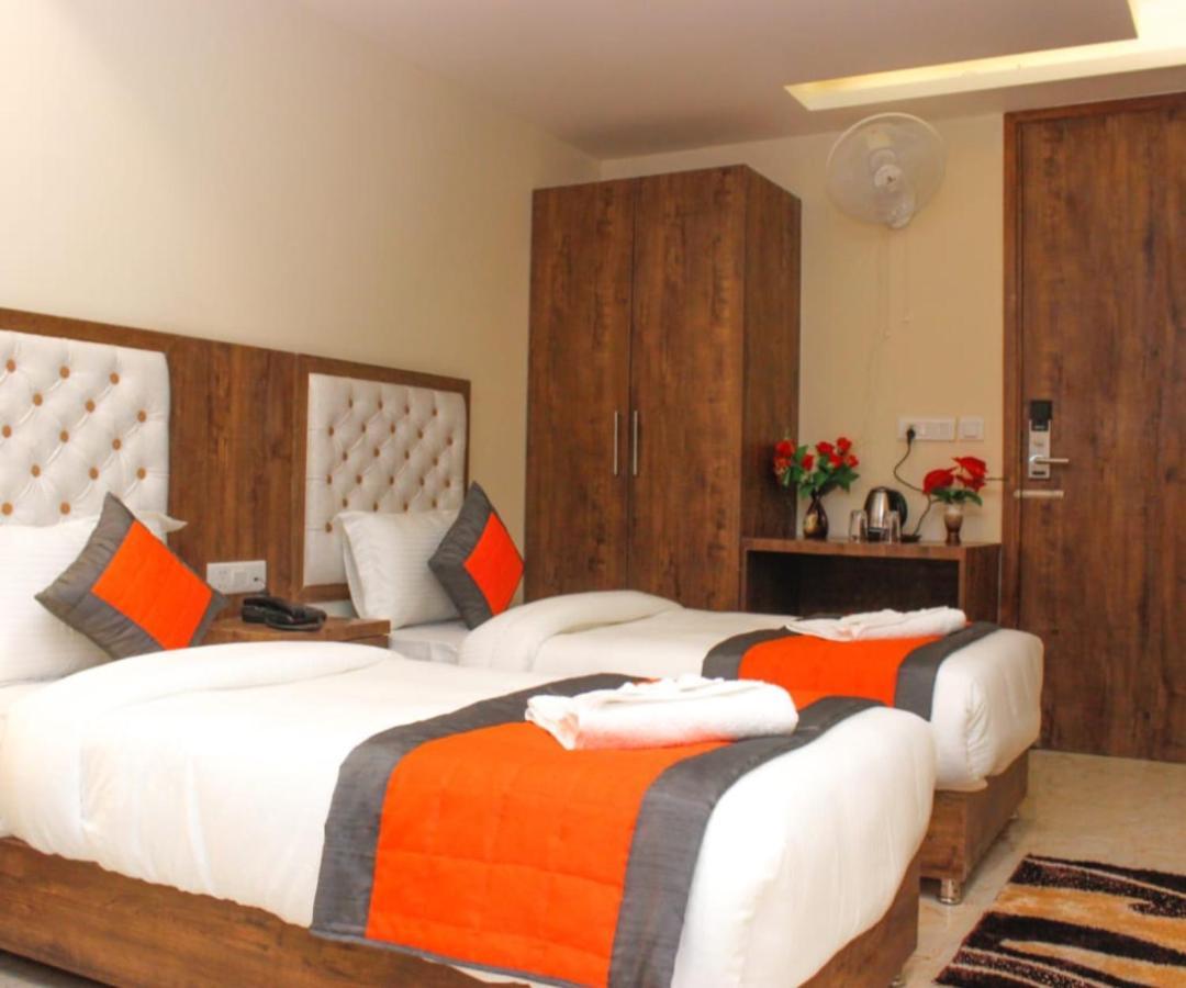 Mayda Inn- A Boutique Hotel New Delhi Buitenkant foto