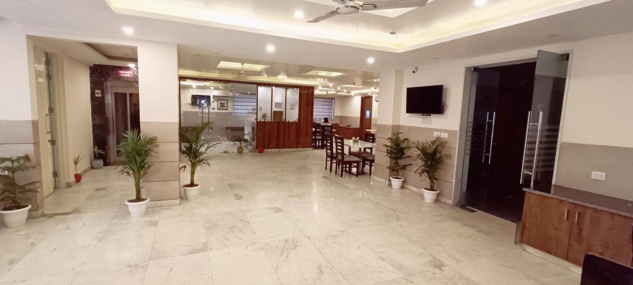 Mayda Inn- A Boutique Hotel New Delhi Buitenkant foto
