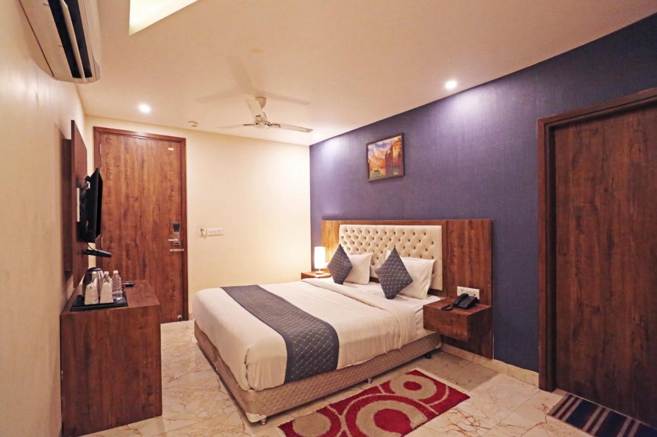 Mayda Inn- A Boutique Hotel New Delhi Buitenkant foto