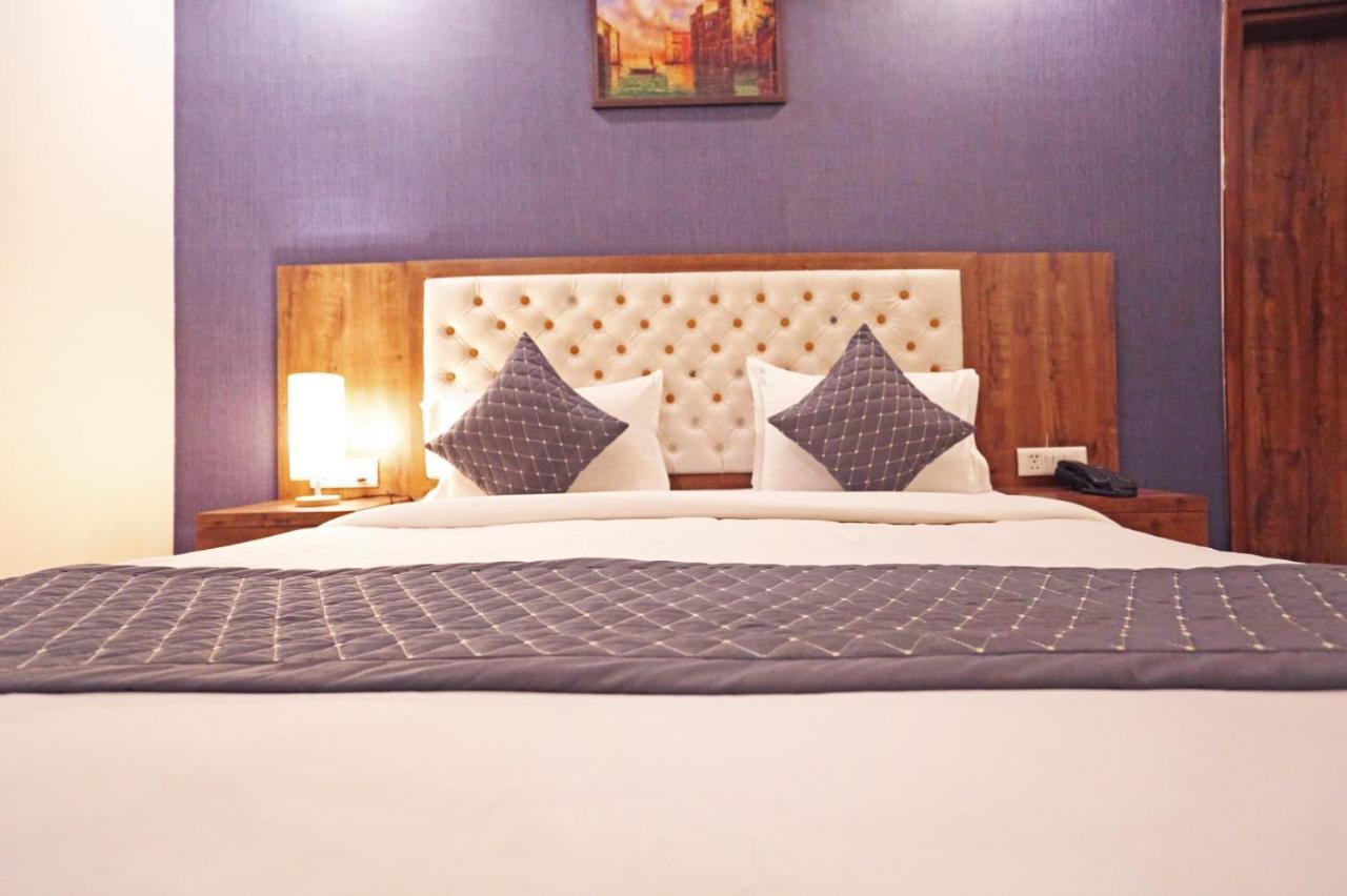 Mayda Inn- A Boutique Hotel New Delhi Buitenkant foto